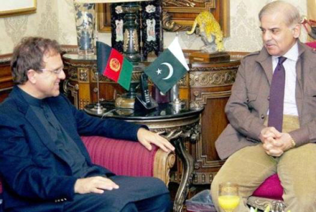 Zakhilwal, Shahbaz Agree on Expanded Trade Ties